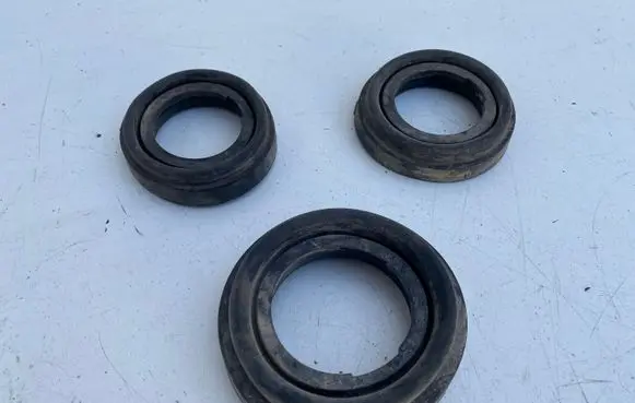 Headlight/headlamp dust cover