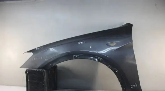 BMW X4 F26 Fender