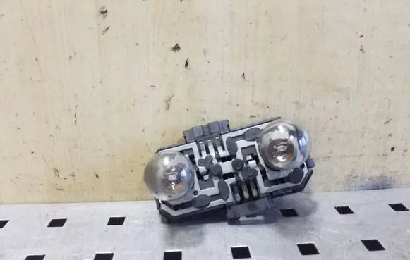 Volkswagen PASSAT B4 Tail light bulb cover holder 3A5945259
