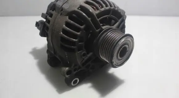 Volkswagen Golf VI Generator/alternator