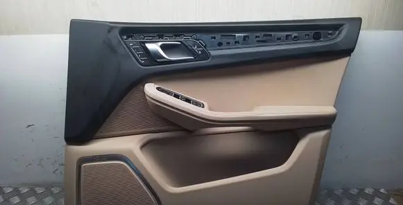 Porsche Macan (95B) Front door card panel trim 95B867012