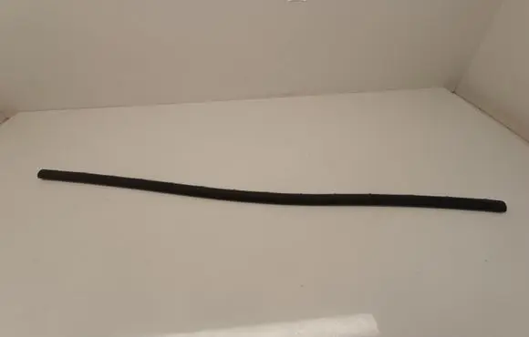 BMW 2 F46 Rubber seal front door (on door) 7298833