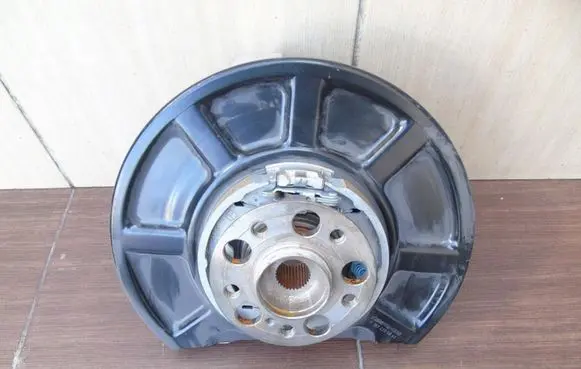 Mercedes-Benz SLS AMG Rear wheel hub spindle/knuckle AMG197