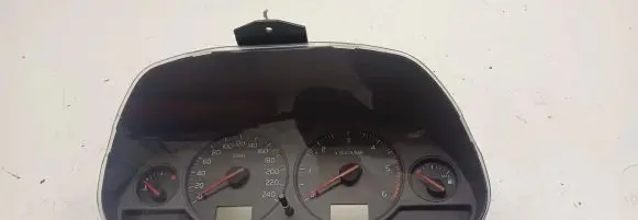Volvo S40, V40 Speedometer (instrument cluster) 30623048G