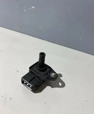Audi A6 S6 C4 4A Air pressure sensor 046130385A 0798003260
