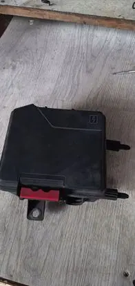 Renault Laguna III Fuse box cover 284C40001R