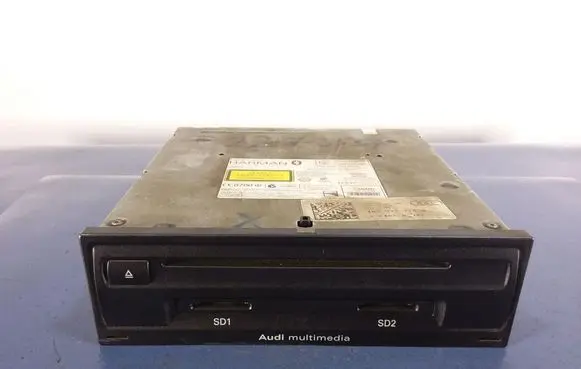 Audi A8 S8 D4 4H Radio/CD/DVD/GPS head unit 4H0035776E