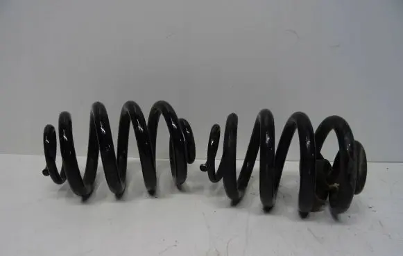 Volkswagen Transporter - Caravelle T5 Rear coil spring rubber mount 7H0511150B