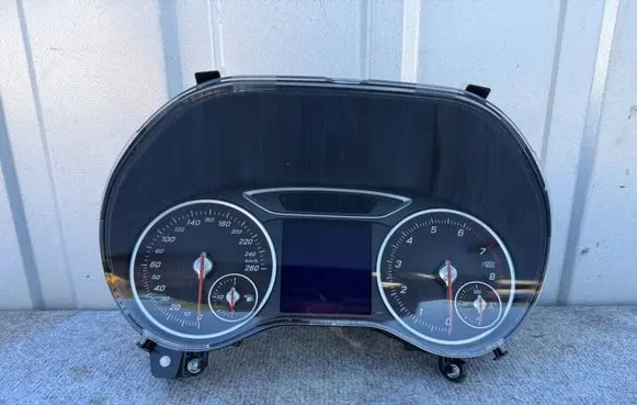 Mercedes-Benz B W246 W242 Speedometer (instrument cluster) A2469001816 0263734052