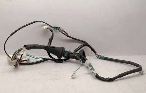 Toyota RAV 4 (XA30) Front door wiring loom 8215142880
