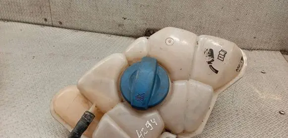 Audi A8 S8 D3 4E Coolant expansion tank/reservoir 4E0121403E