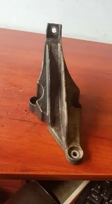 BMW 5 E39 Engine mounting bracket 1092425