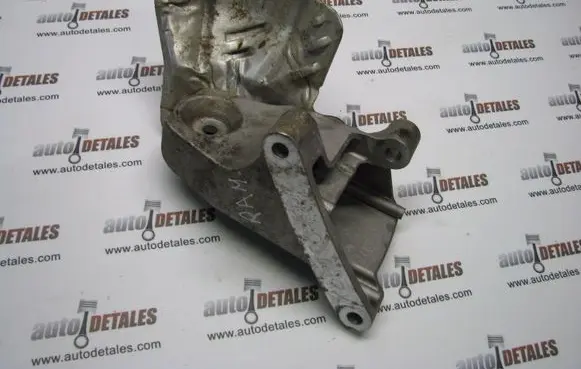 Volvo XC90 Engine mounting bracket 30680588