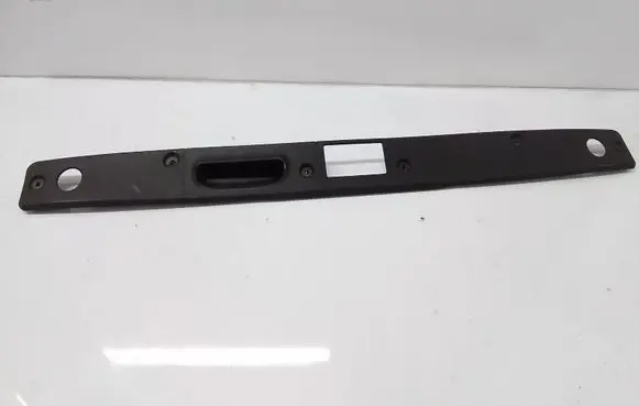 Mercedes-Benz E W211 Tailgate/boot lid lock trim A2117500193