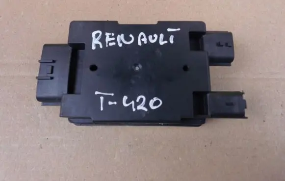 Nissan X-Trail T32 Fuel injection pump control unit/module 169108688R