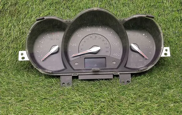 KIA Rio Speedometer (instrument cluster) 940061W106