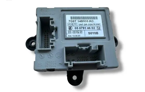 Ford Mondeo Mk III Door control unit/module 7G9T14B533KC 0507914602 14C237EA