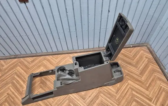 Dodge Nitro Center console 5KE54TRM 7847 50851