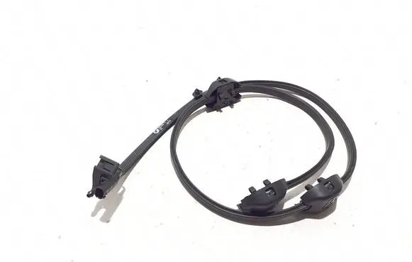 BMW 1 F40 Windshield washer spray nozzle 7453968