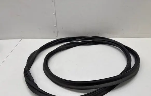 Mercedes-Benz EQA Trunk rubber seal (body) A2477406300