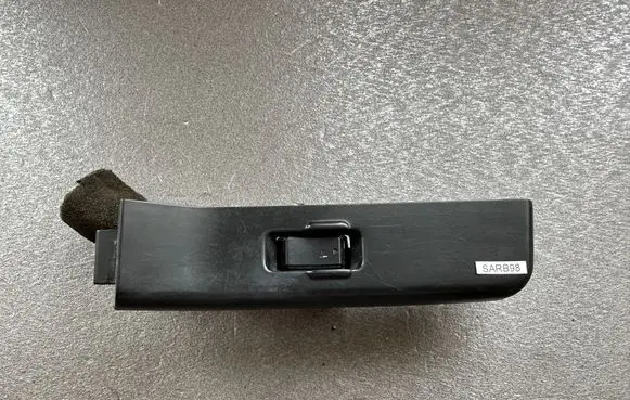 Nissan Patrol Y60 Electric window control switch 8296126J00