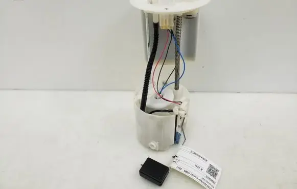 Toyota Urban Cruiser (XP110) In-tank fuel pump 7702452170