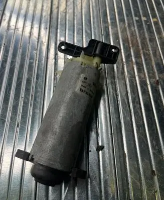 Mercedes-Benz C W203 Seat adjustment motor 0130002531 198396103