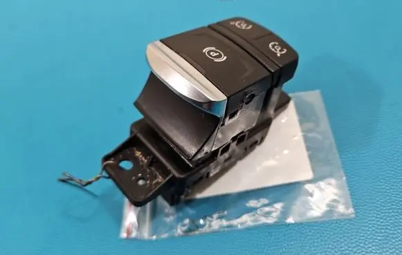Renault Kadjar Handbrake/parking brake auto hold switch 363216544R IMPRK1589875