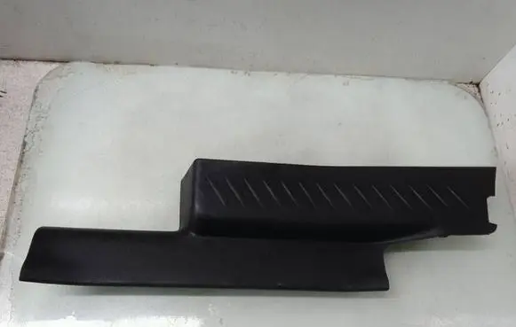 KIA Carens I Rear sill trim cover 858811D100