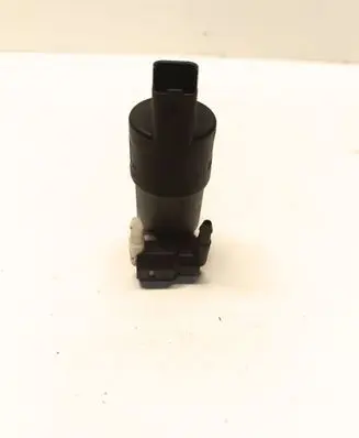 Nissan Qashqai+2 Windscreen/windshield washer pump 9641553880