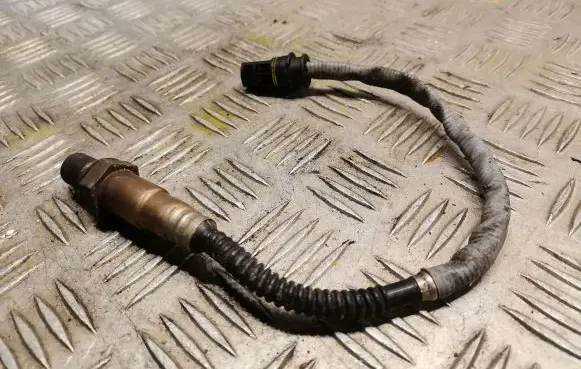 BMW 5 E60 E61 Lambda probe sensor 7544655