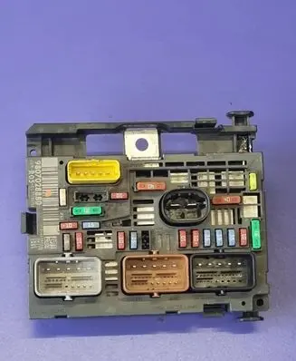 Citroen Berlingo BSM Control unit 9807028880