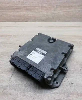 Opel Vectra C Engine control unit/module ECU 8973192746 2758002184