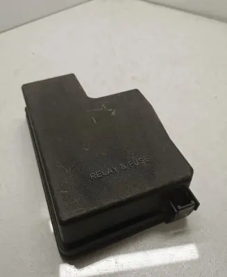 Toyota C-HR I Fuse box cover 8266242601