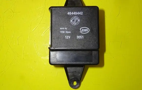 Lancia Kappa Central locking relay 46449442