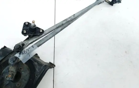 Mitsubishi Space Star Front wiper linkage and motor