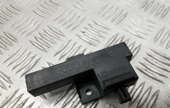 Audi A6 S6 C7 4G Keyless (KESSY) go control unit/module 8K0907247