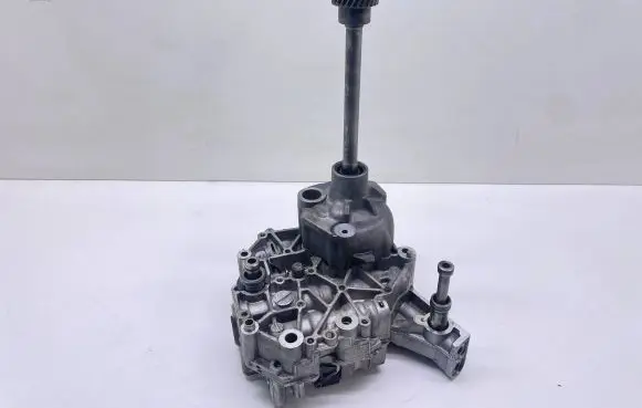 Audi A4 S4 B7 8E 8H Oil pump 01J325031AF G00200319