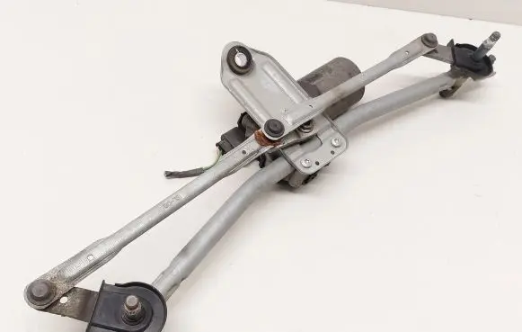 KIA Sportage Front wiper linkage and motor