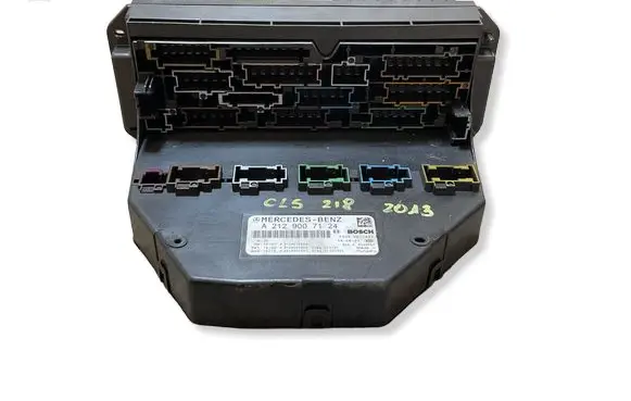 Mercedes-Benz CLS C218 X218 Fuse module A2129007124 A2319021501 A2129015504