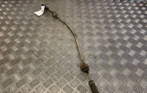 Gear shift cable linkage