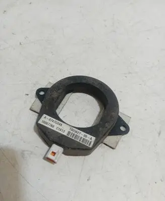 Tesla Model S Keyless system antenna 100562700A 10067768 0747G04A
