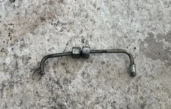 Chrysler Grand Voyager V Fuel injector supply line/pipe 