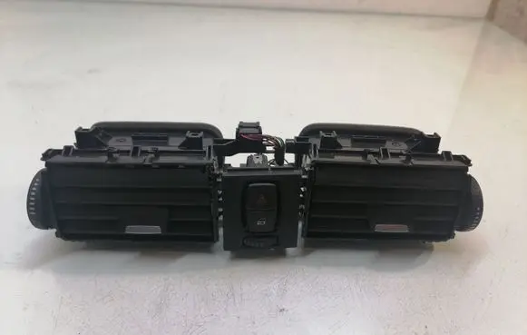 BMW 3 F30 F35 F31 Dash center air vent grill 9218552