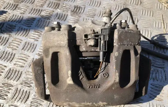 Mercedes-Benz E C207 W207 Front brake caliper