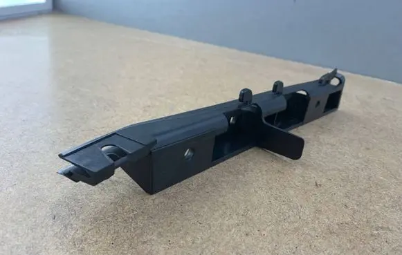 Fender mounting bracket
