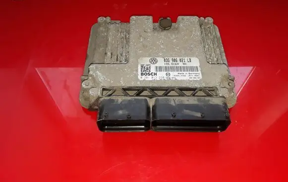 Skoda Octavia Mk2 (1Z) Engine control unit/module 03G906021LB 0281013238 1039S14582