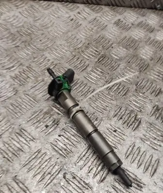 Mercedes-Benz R W251 Fuel injector a642070