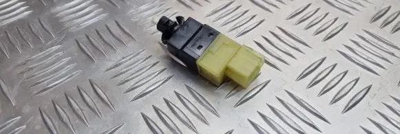 Mercedes-Benz B W245 Brake pedal sensor switch 0015456709