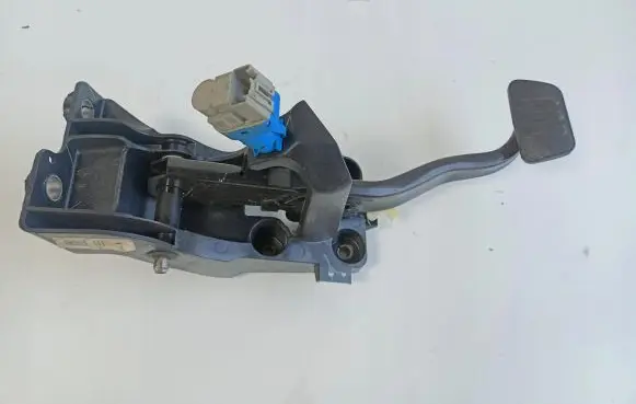 Ford Mustang VI Brake pedal